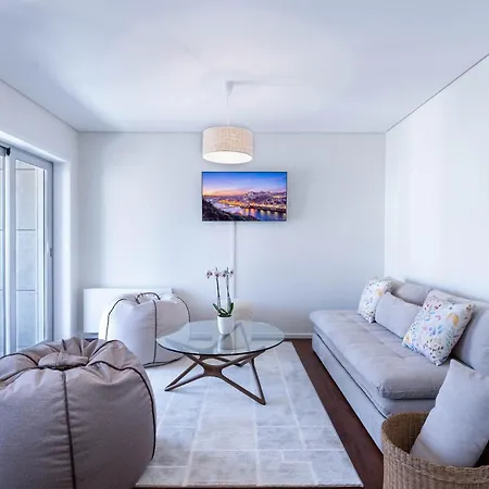 Cedofeita Sunny - Balcony & Parking Porto