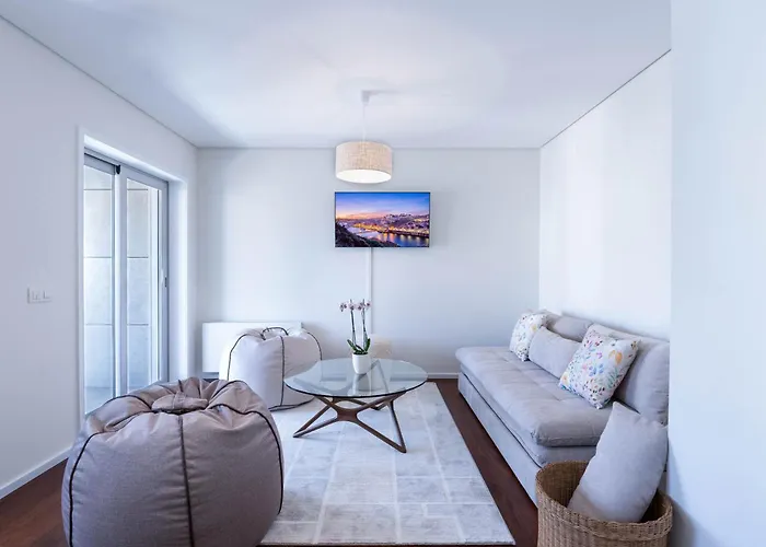 Cedofeita Sunny - Balcony & Parking Porto